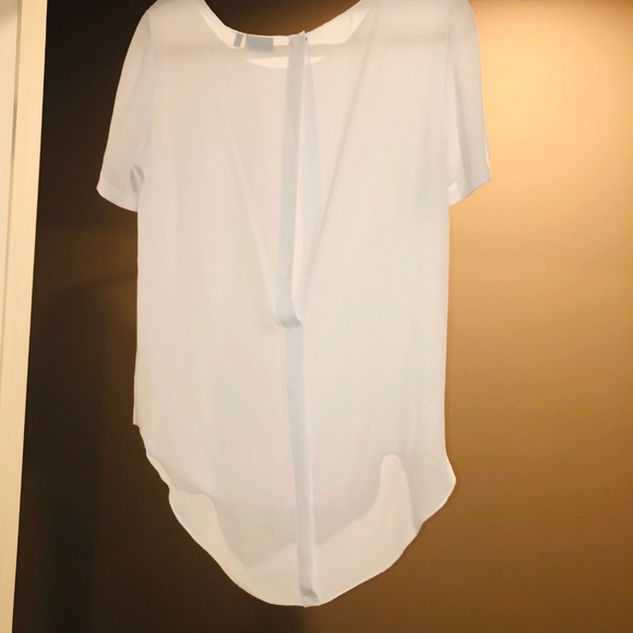 White Short Sleeve Blouse with Peekaboo Back - Picture 5 of 5